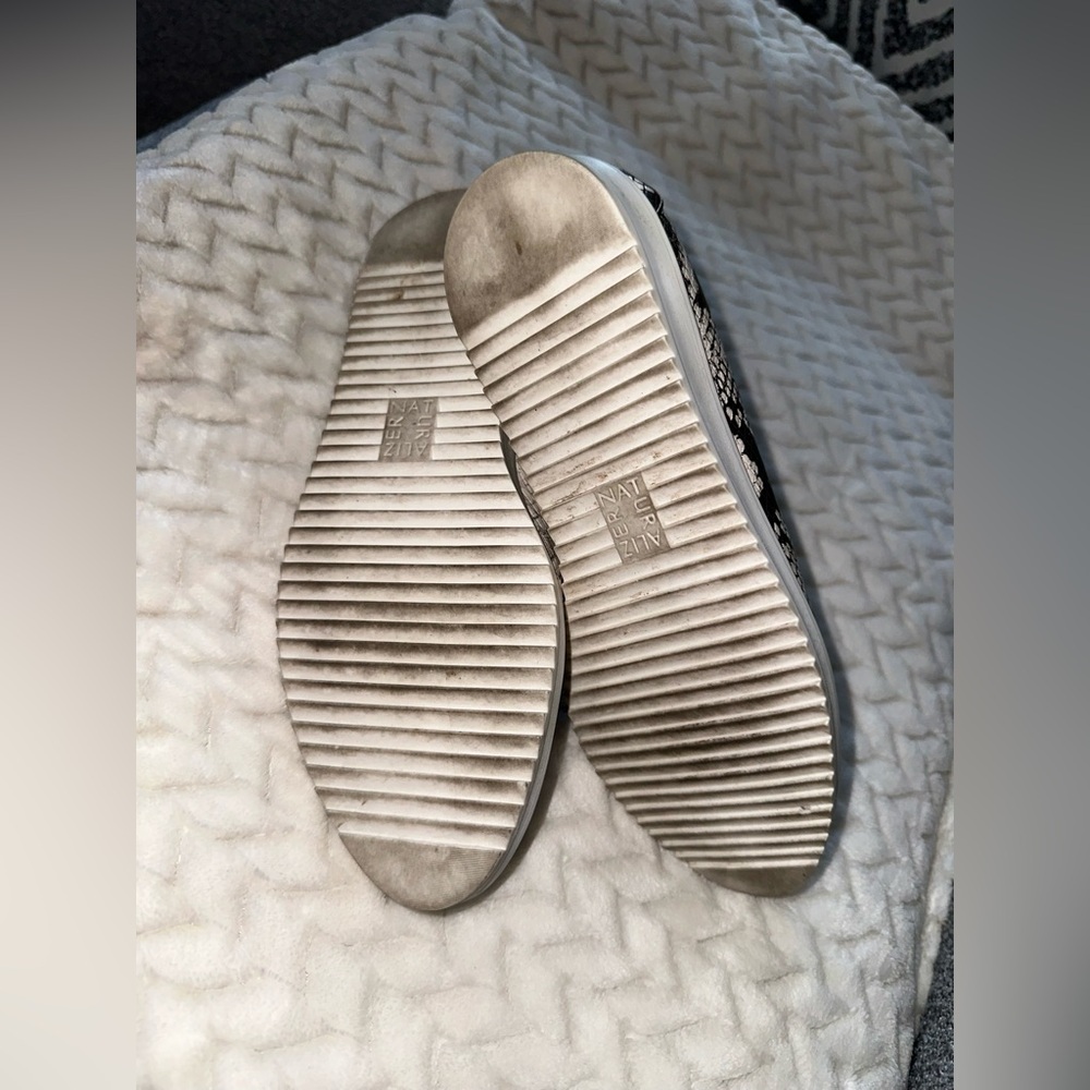 NATURALIZER Ranger Loafer in Alabaster Snake Size: 6 - Picture 7 of 11